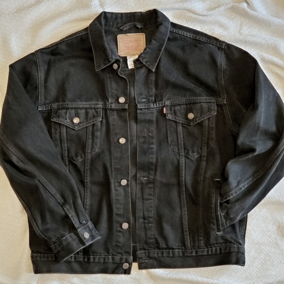 Levi's Jackets & Blazers - Vintage Levi's denim jacket Levi's Jackets & Blazers - Vintage Levi's denim jacket